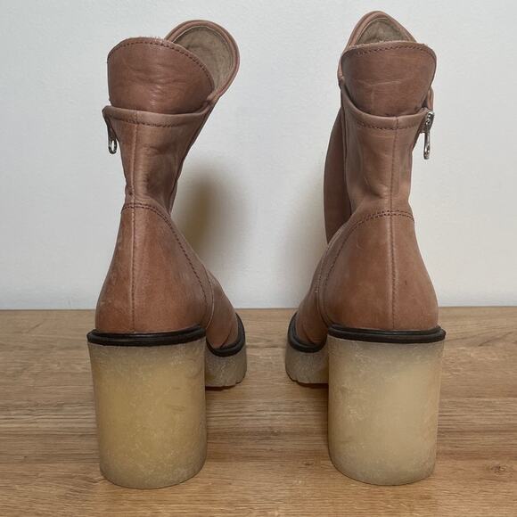 Free People Brown Leather Jack Zip Ankle Boots Lug Sole Size 7 Made in Spain - Picture 4 of 7